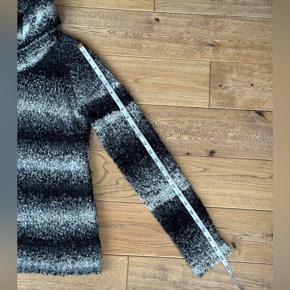 Splendid Ombré Stripe Cowl Neck Sweater size Medium - Picture 10 of 11